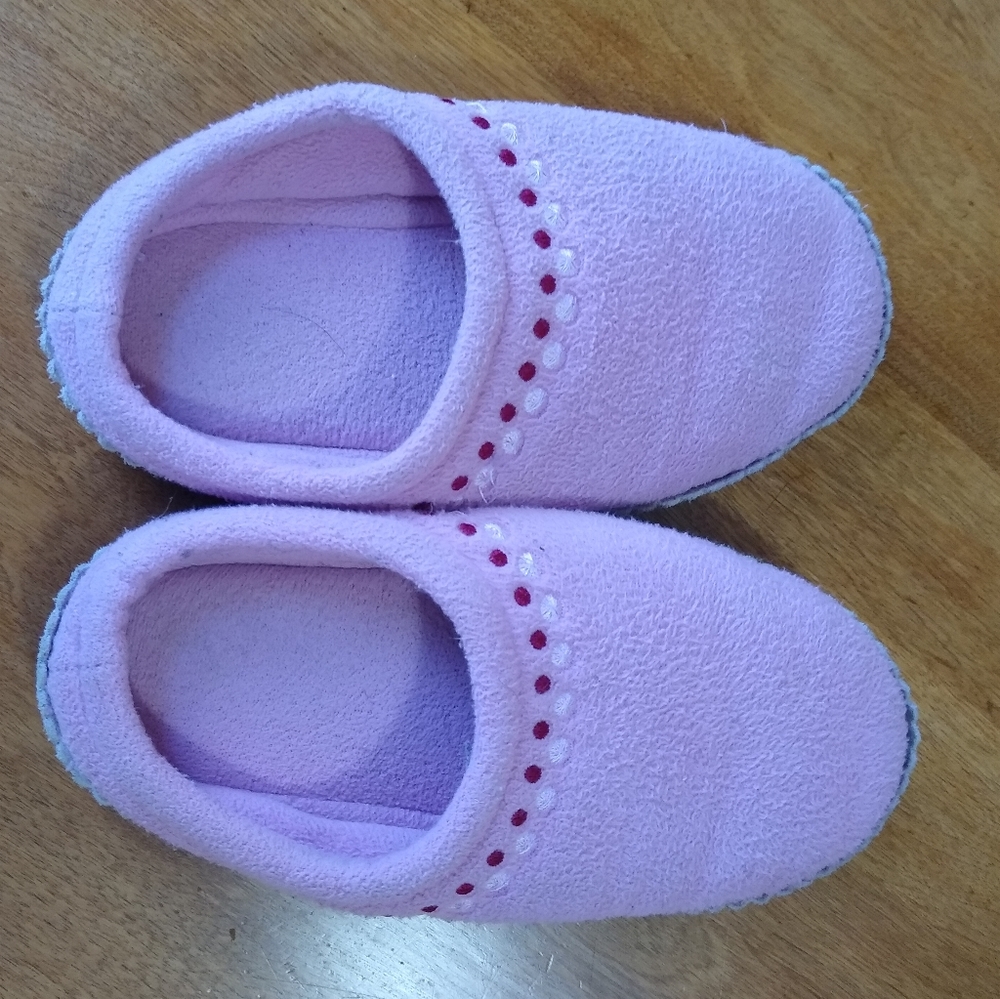 Kids pink LL Bean slippers